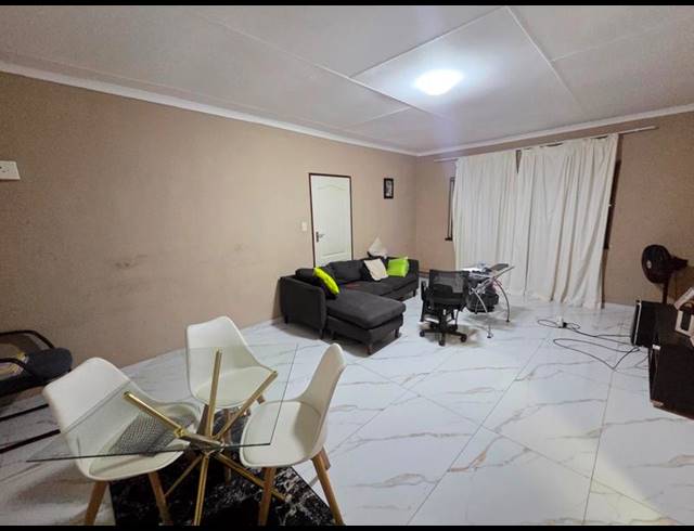 3 BEDROOM PROPERTY TO RENT IN LAUDIUM